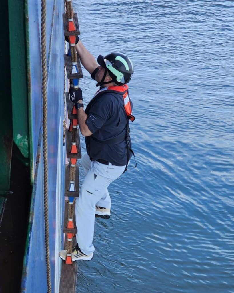 Prácticos del canal