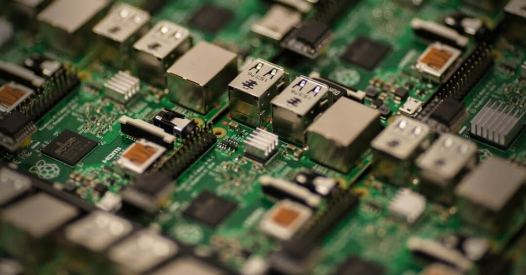 capacidades en semiconductores