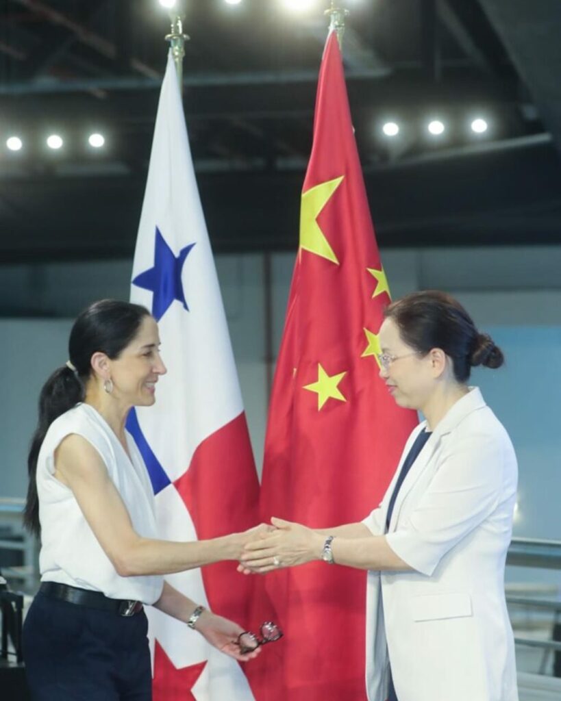 Diálogo entre dos canales