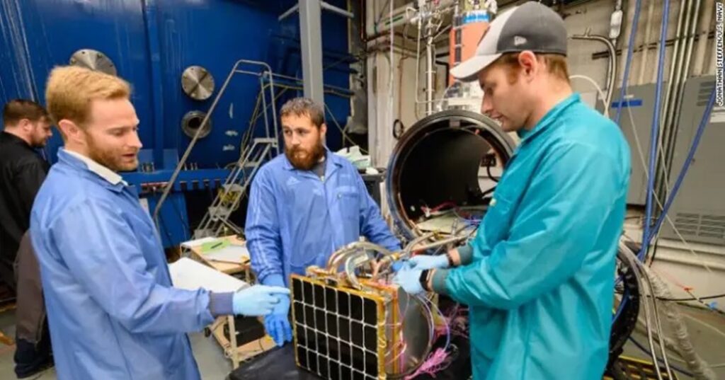 Panel solar espacial