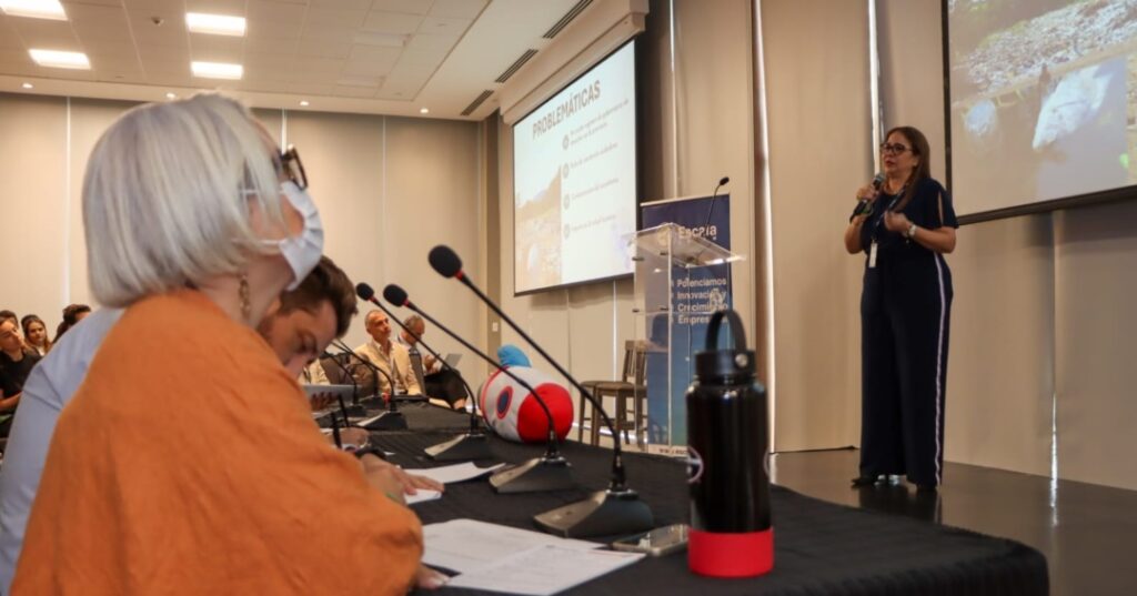 Reto círculo plástico