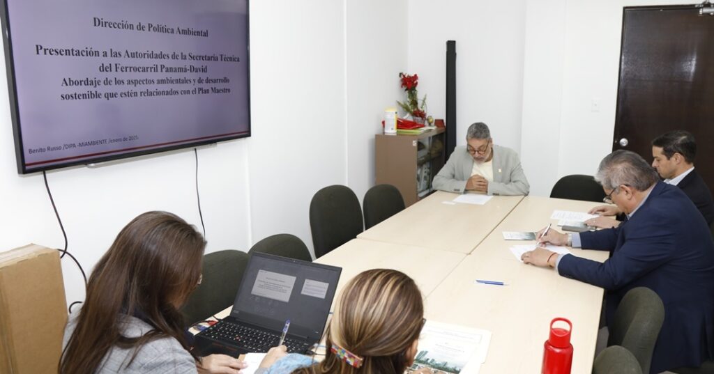 Ferrocarril Panamá-David Frontera