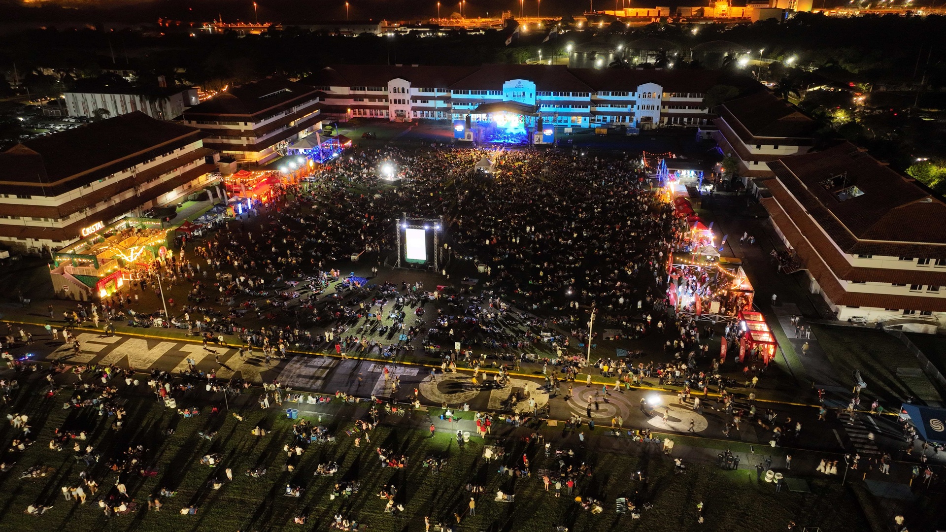 Verano al aire libre en ciudad del saber