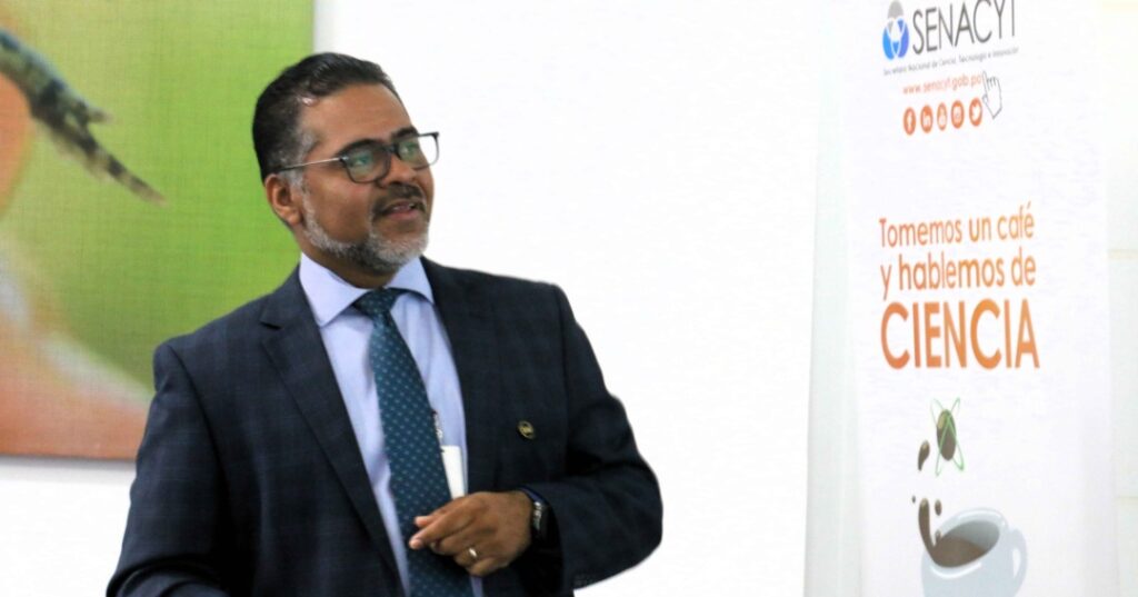 Café Científico Senacyt