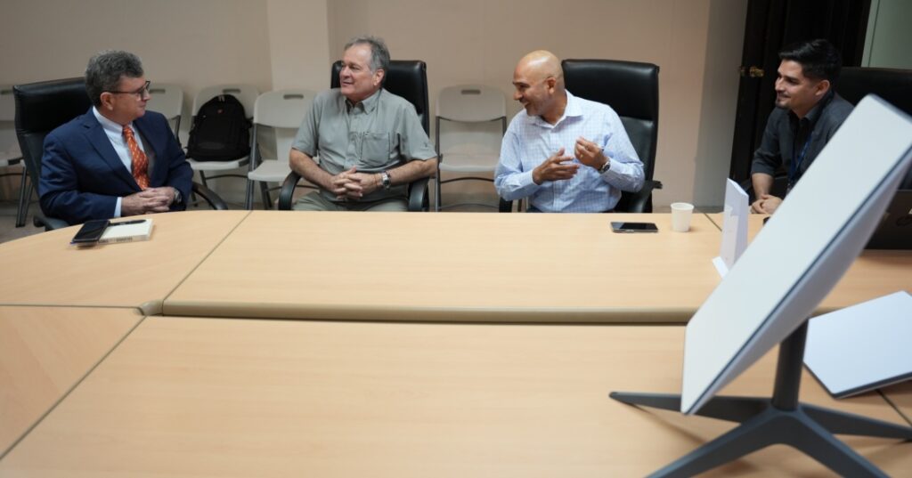 Tecnología satelital en MiAMBIENTE