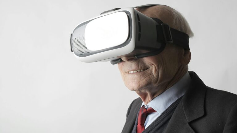 cuidados geriátricos con IA