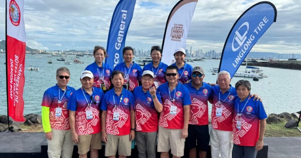 Carrera de Botes de Dragón