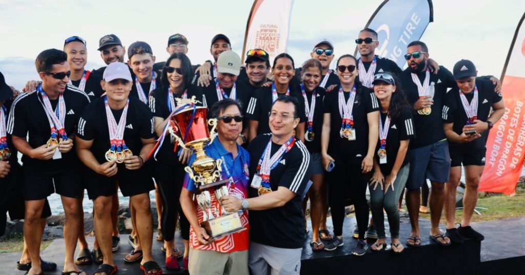 Carrera de Botes de Dragón