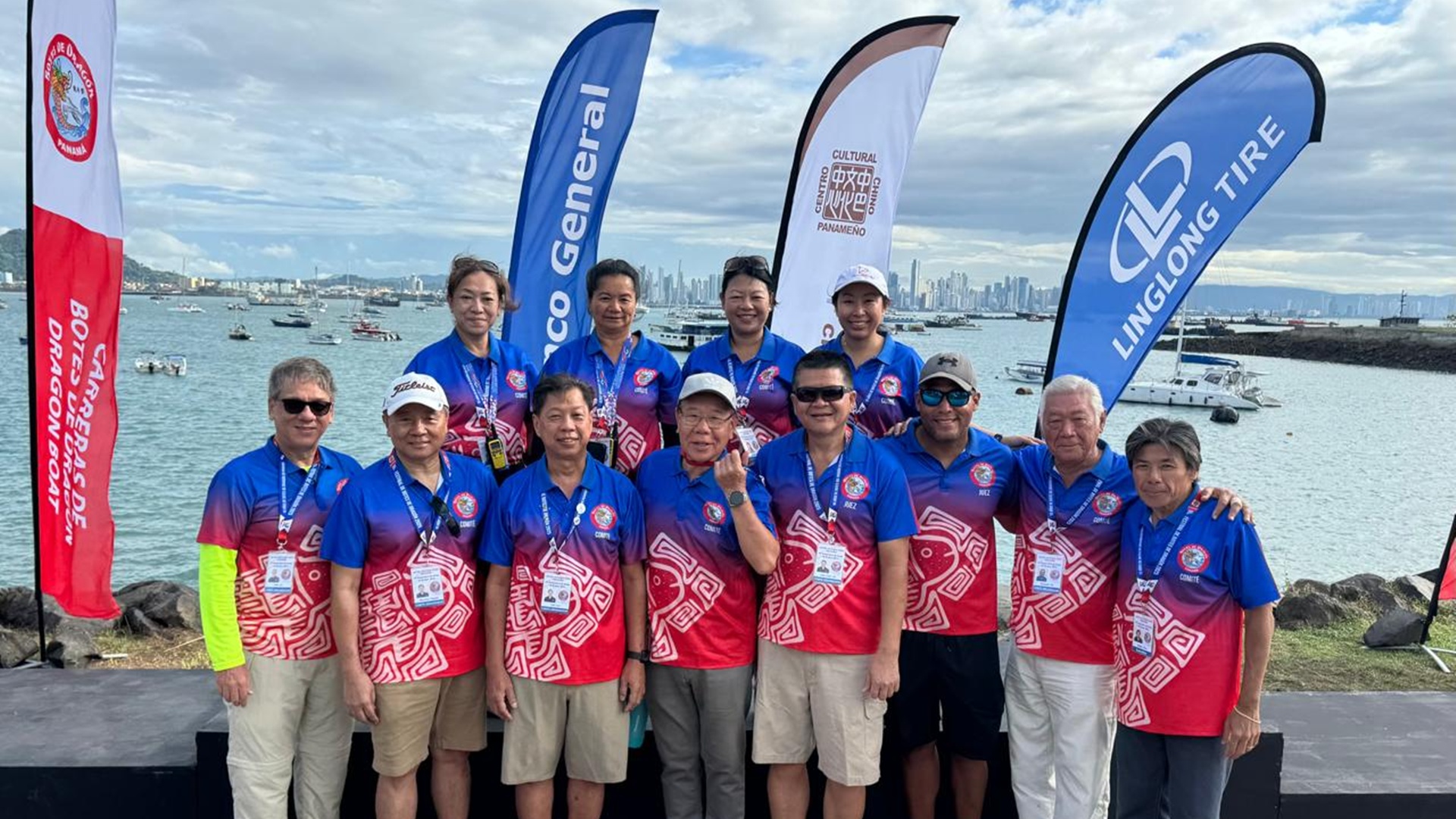Carrera de Botes de Dragón
