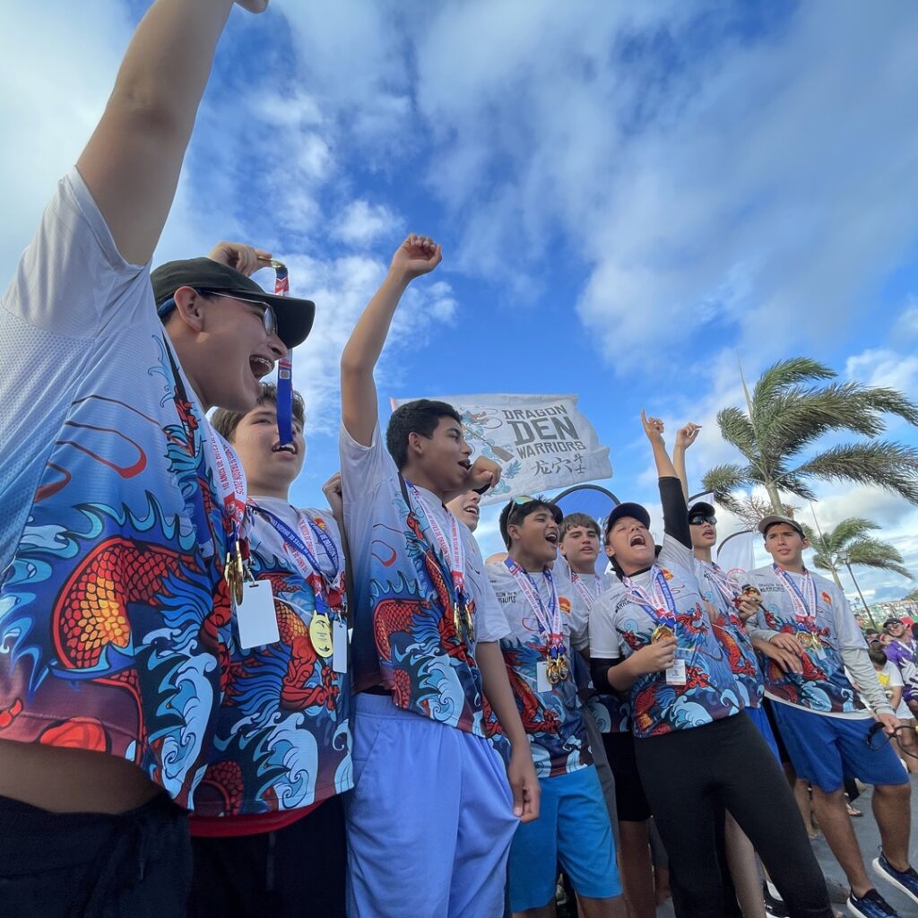 Carrera de Botes de Dragón