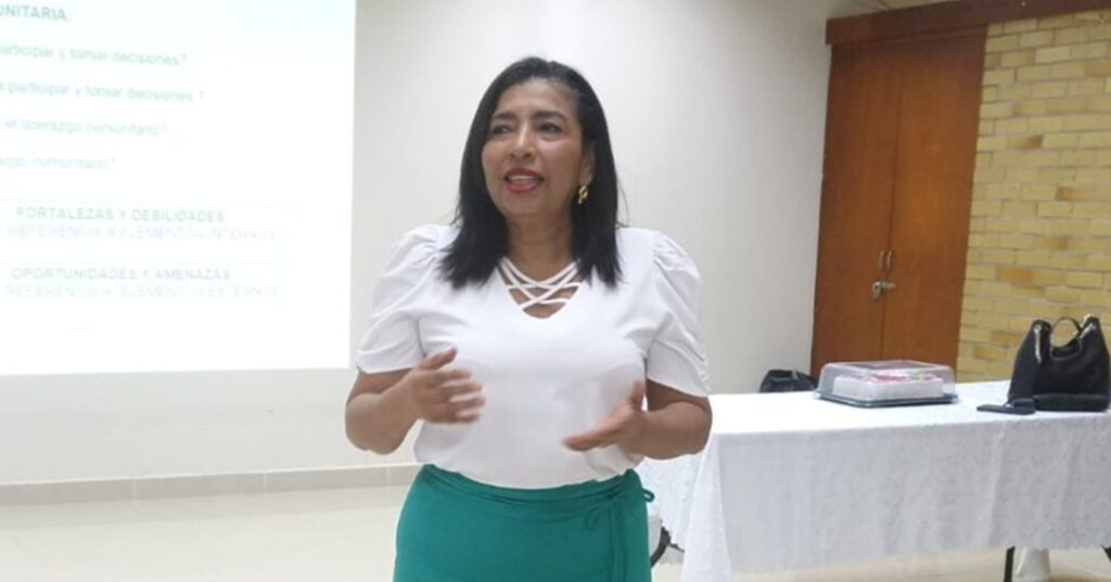 liderazgo comunitario femenino