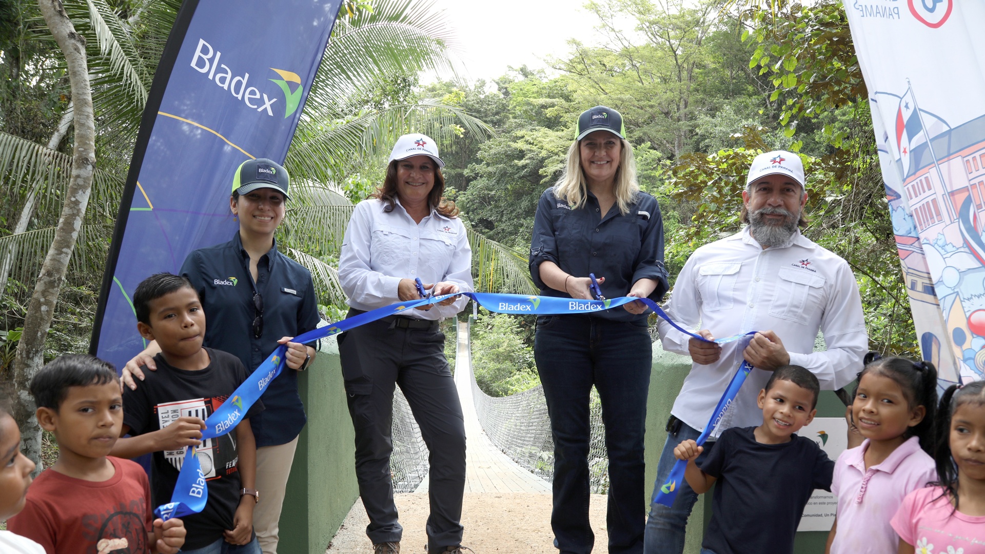 puente de plástico reciclado en Panamá