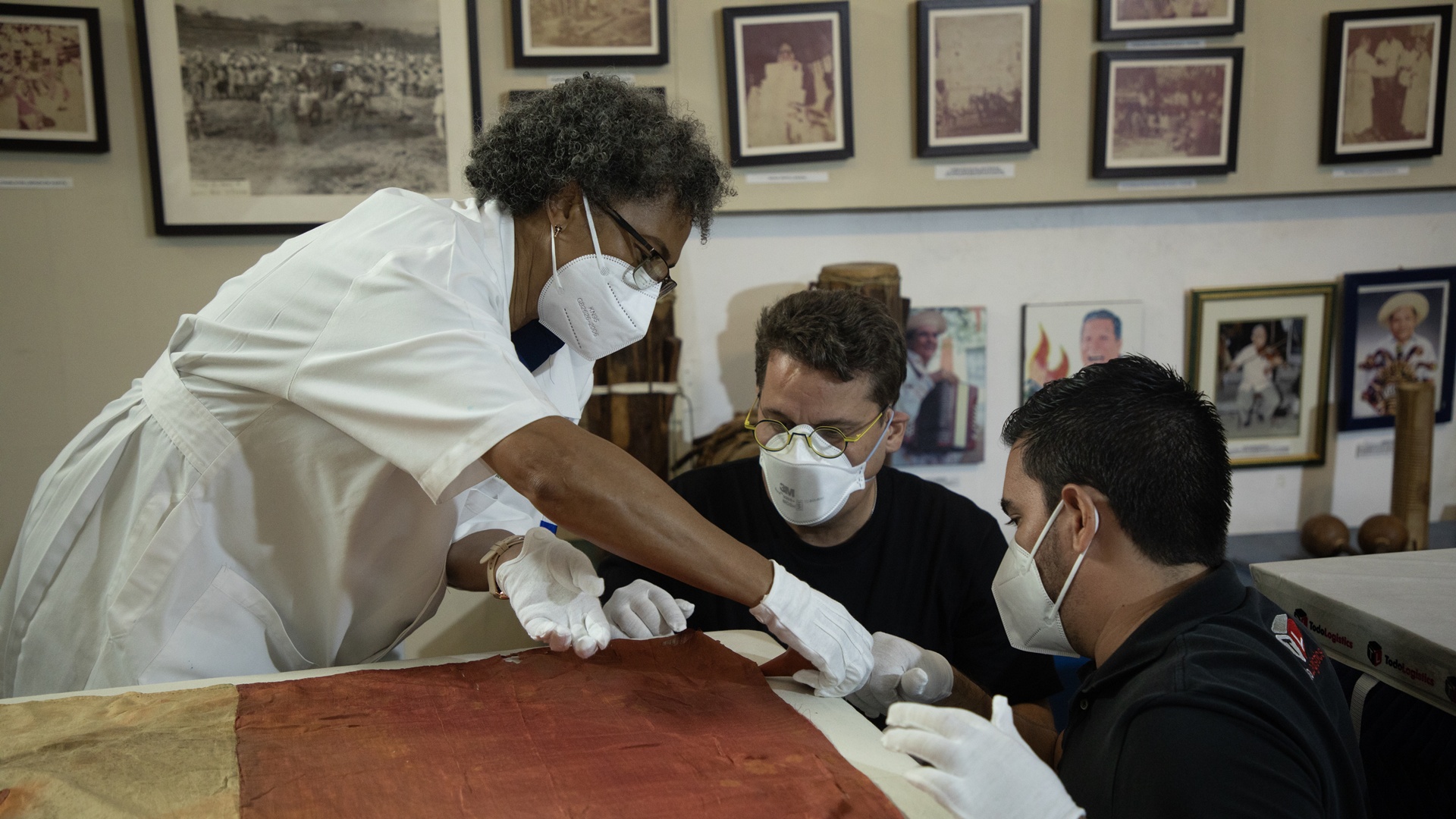 La bandera herida (1)