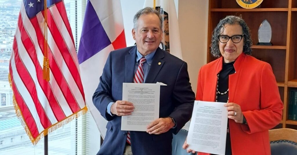 Panamá y California