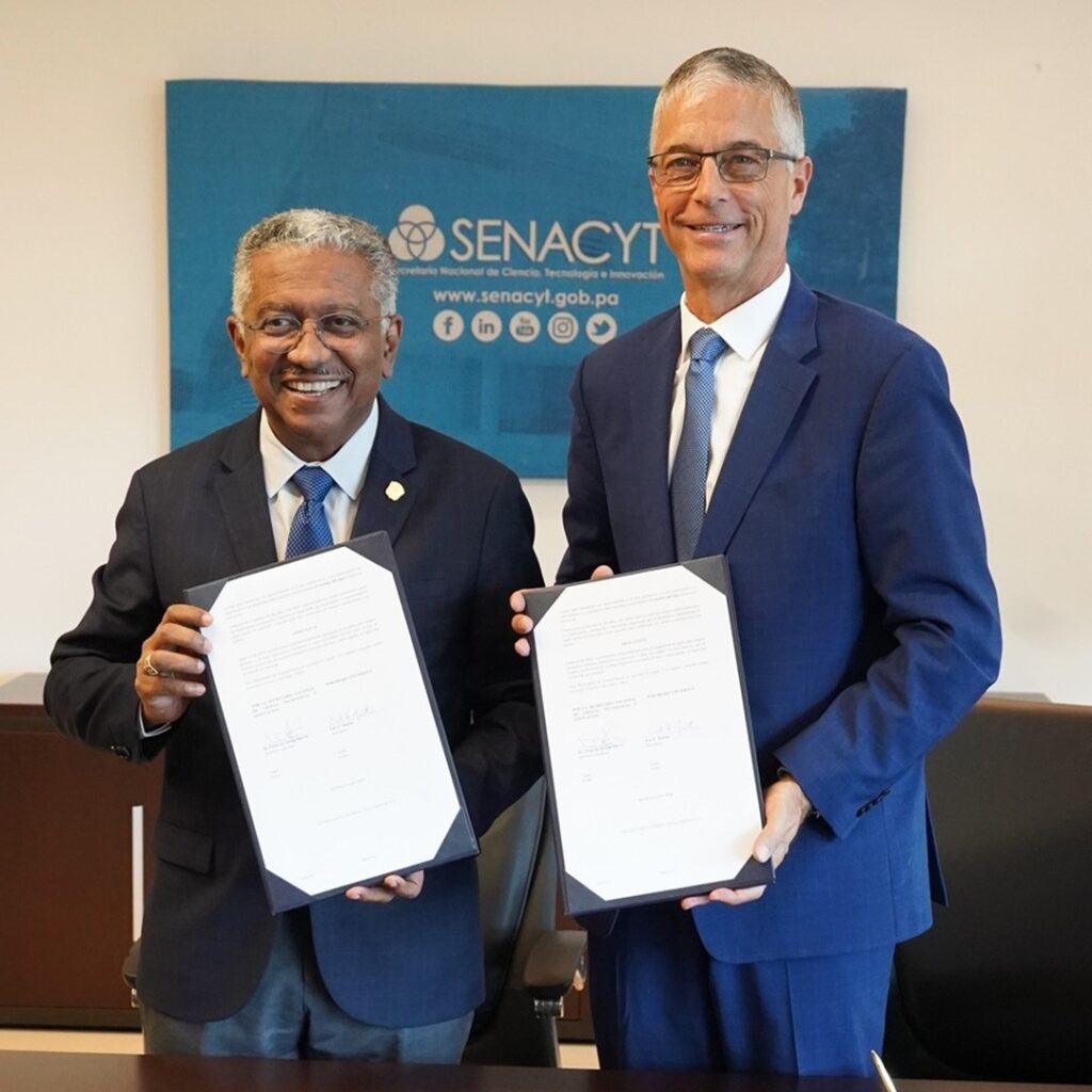 Senacyt y Drake University