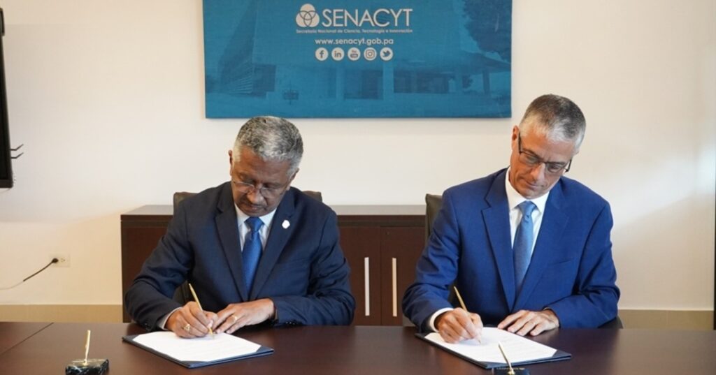 Senacyt y Drake University