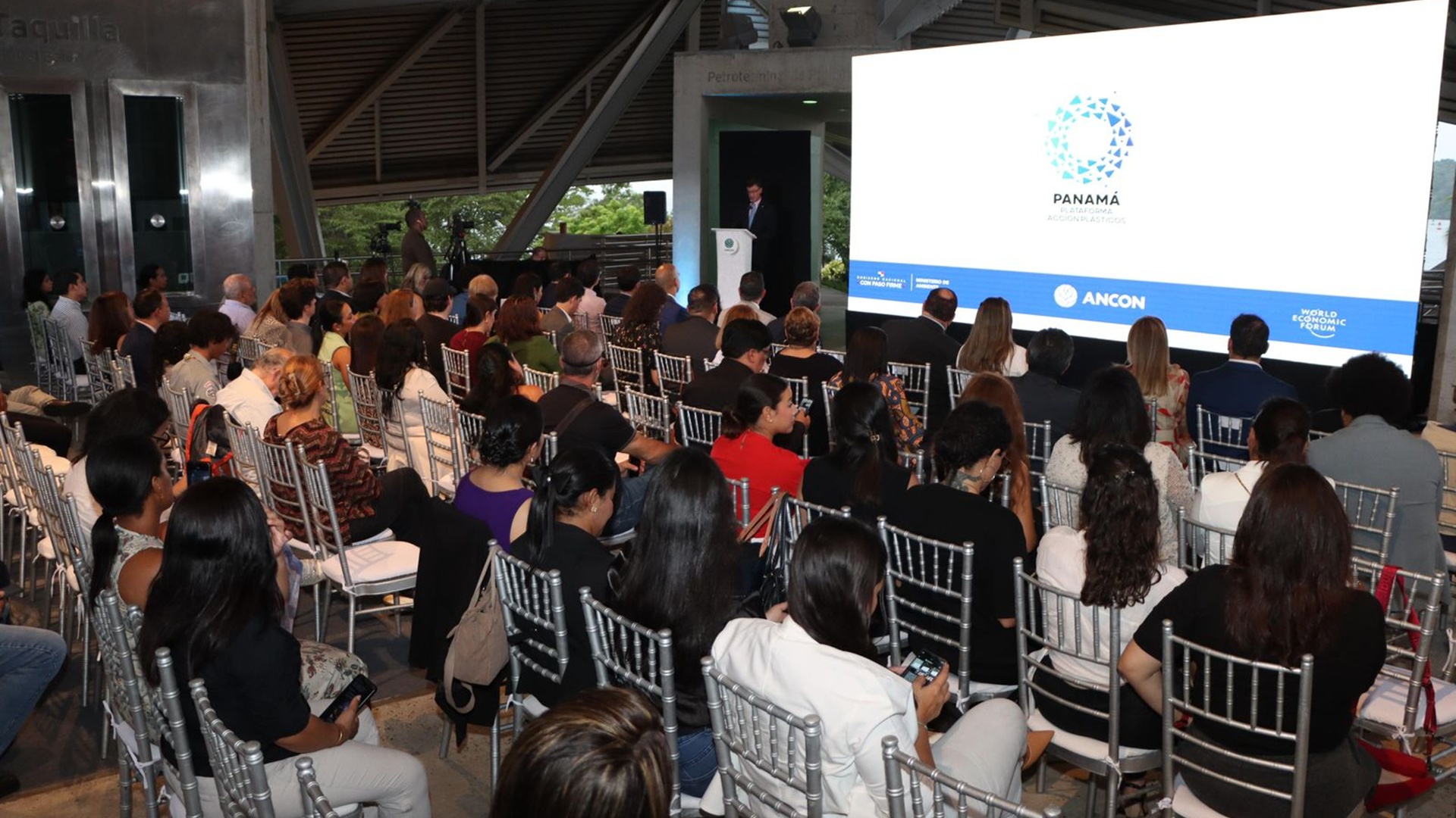 Hoja de ruta de acción por los plásticos