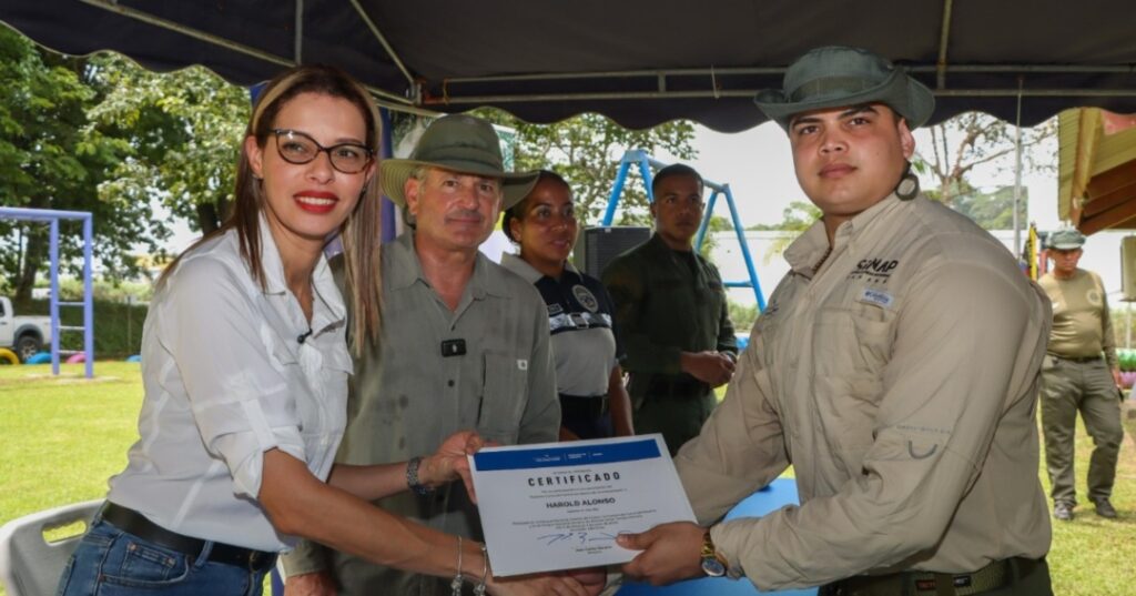 240 nuevos guardaparques