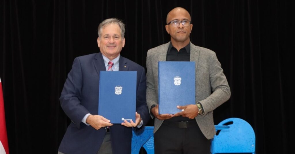 MiAMBIENTE y Fundación Blisstierra