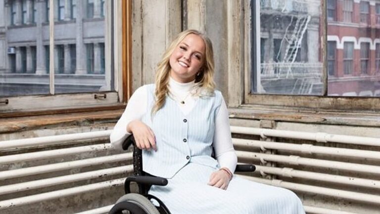 Exopulse Mollii Suit