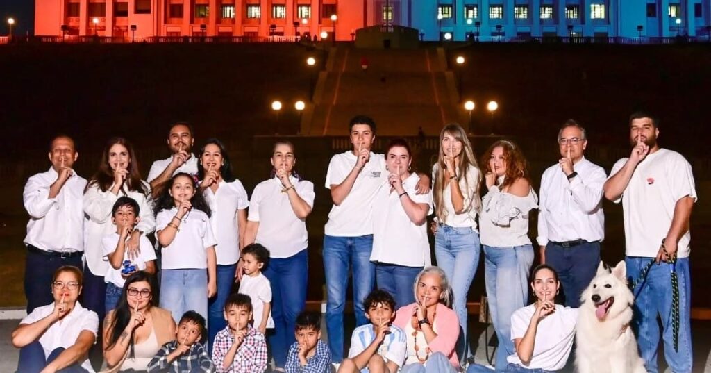 VIII Subasta Anual de Arte “Oír es Vivir”