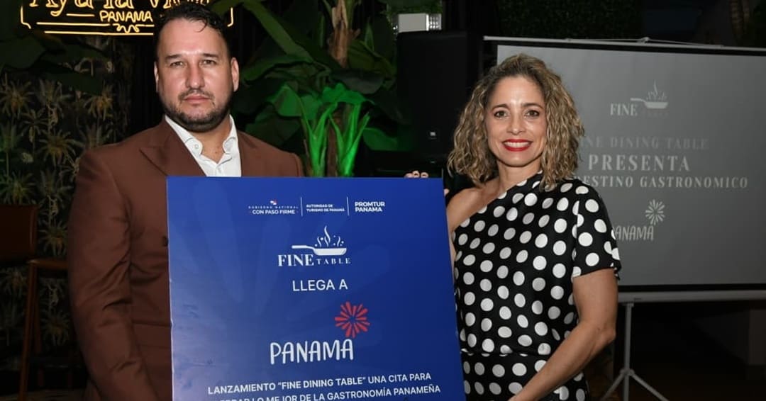 FINE DINING TABLE en